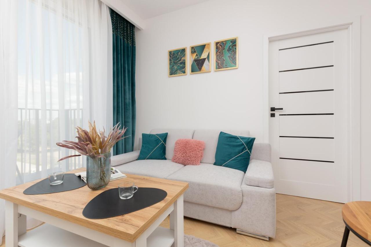Warsaw Kotsisa Apartments With Parking By Noclegi Renters Exterior foto