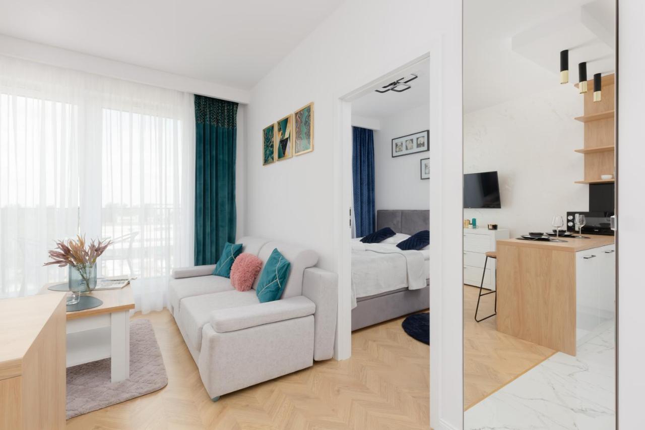 Warsaw Kotsisa Apartments With Parking By Noclegi Renters Exterior foto