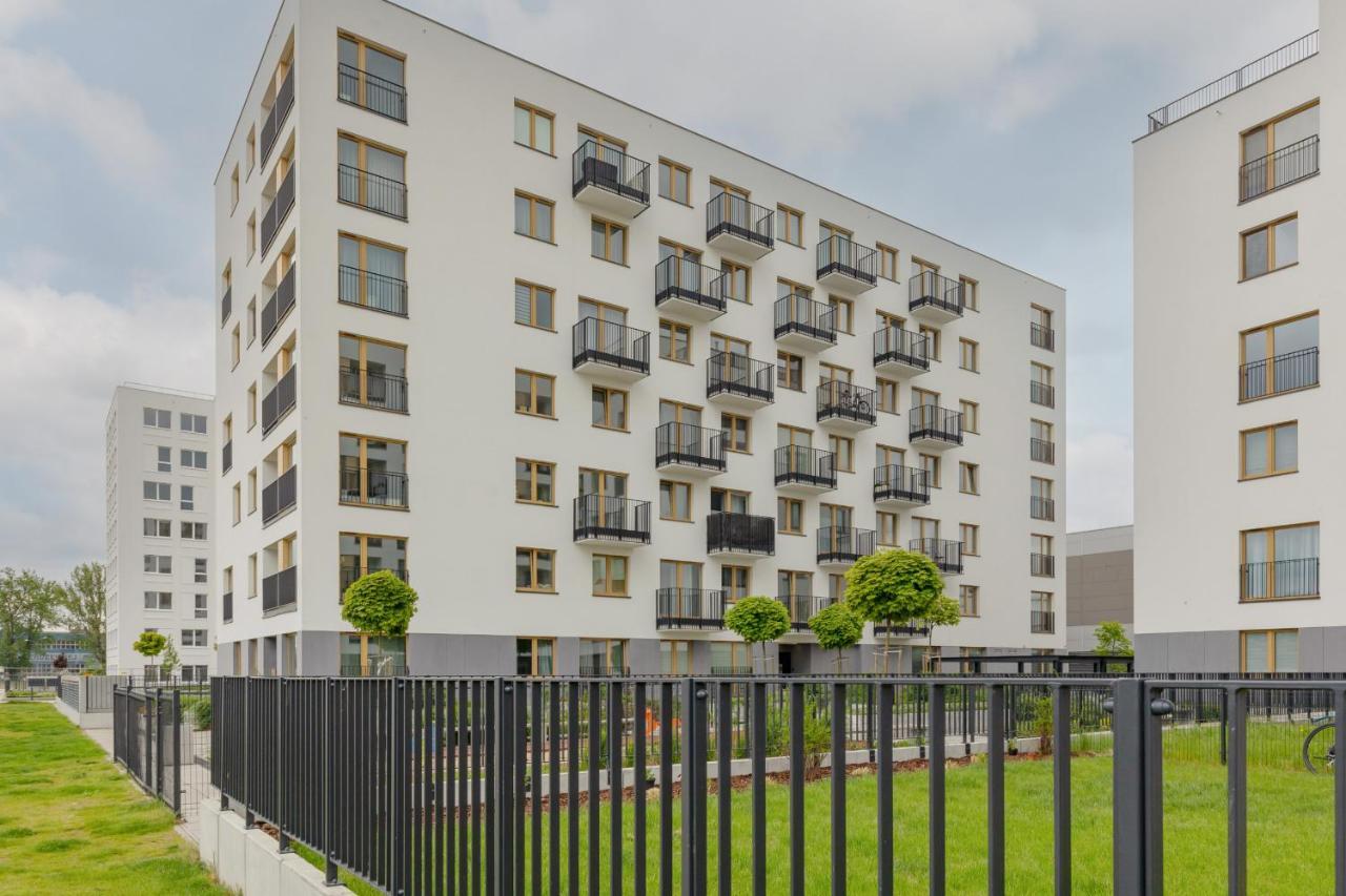 Warsaw Kotsisa Apartments With Parking By Noclegi Renters Exterior foto